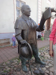 写真2 ヤンセンの銅像.jpg